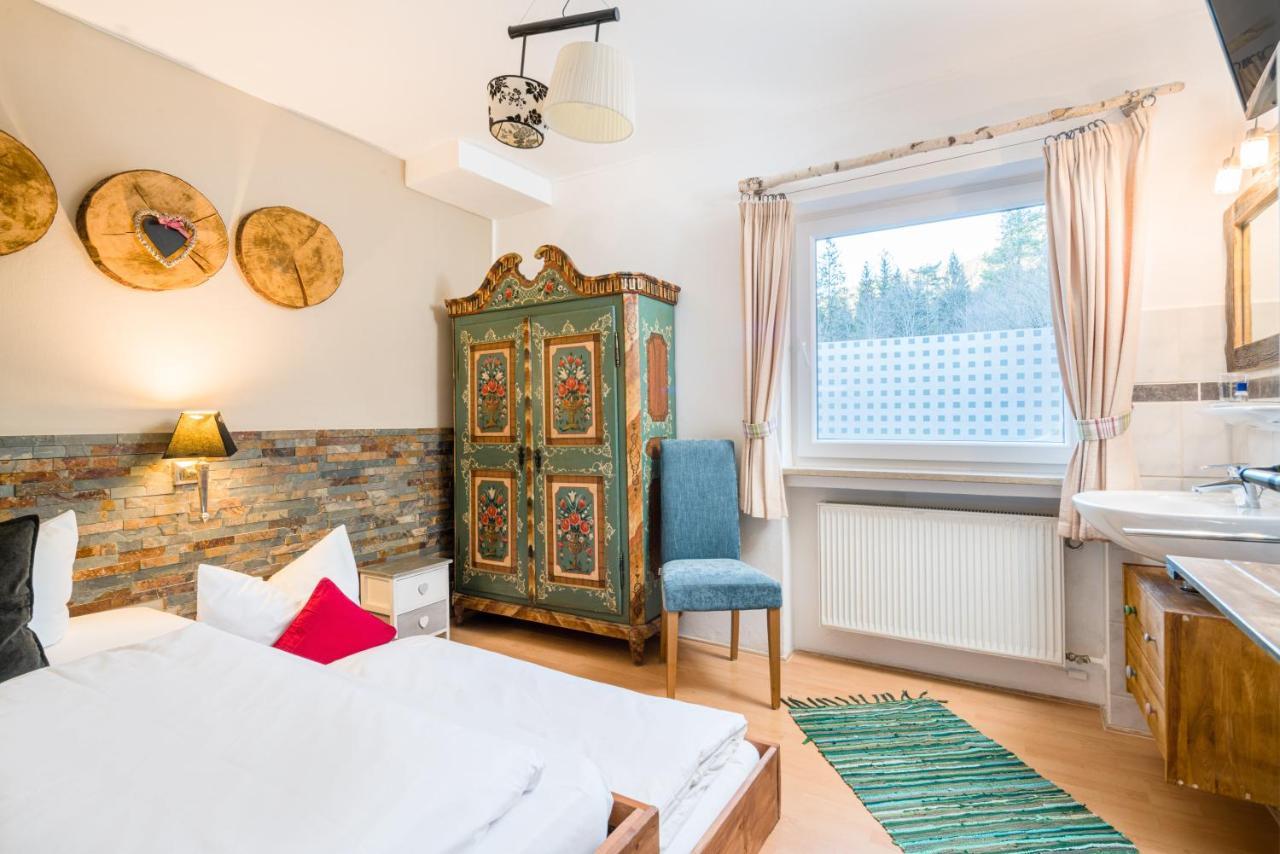 Zur Schoenen Aussicht Hotel Garni Гармиш-Партенкирхен Экстерьер фото
