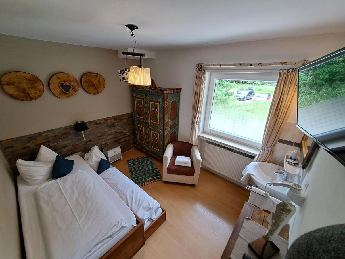 Zur Schoenen Aussicht Hotel Garni Гармиш-Партенкирхен Экстерьер фото