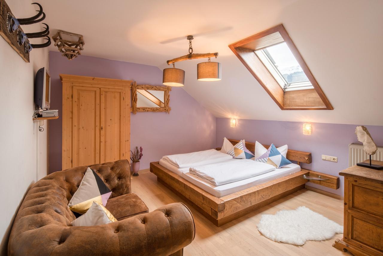 Zur Schoenen Aussicht Hotel Garni Гармиш-Партенкирхен Экстерьер фото